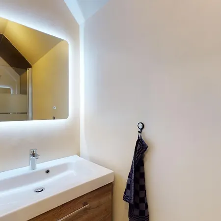 וילה Poigniere 17 Pers Jacuzzi, Baby-foot, 30 Min