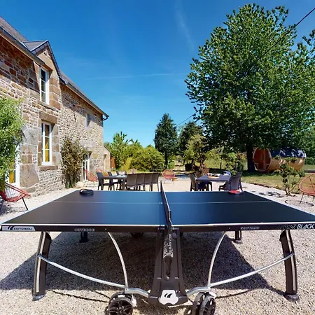 Poigniere 17 Pers Jacuzzi, Baby-foot, 30 Min וילה