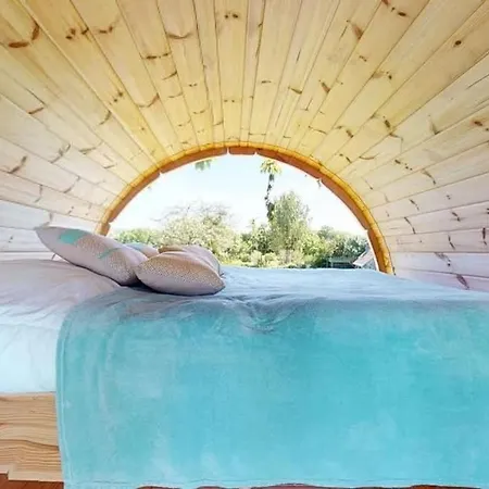 Poigniere 17 Pers Jacuzzi, Baby-foot, 30 Min بيت للعطل *