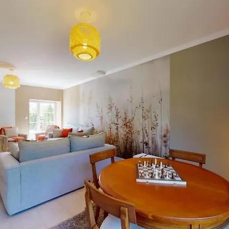 بيت للعطل Poigniere 17 Pers Jacuzzi, Baby-foot, 30 Min