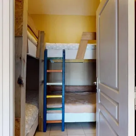 Dom wakacyjny Poigniere 17 Pers Jacuzzi, Baby-foot, 30 Min *