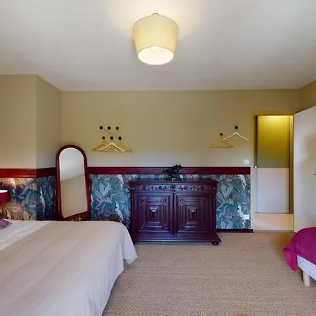 Poigniere 17 Pers Jacuzzi, Baby-foot, 30 Min