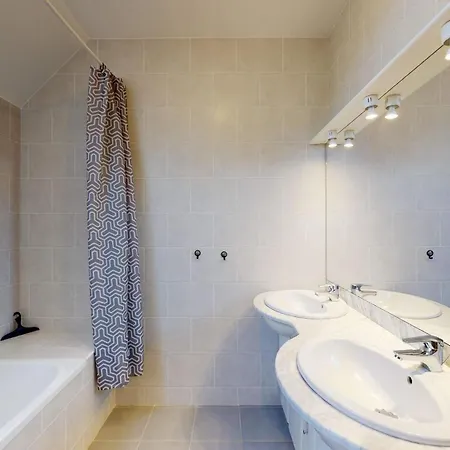 Poignière 17 Pers Jacuzzi, Baby-foot, 30 Min Tessy-sur-Vire