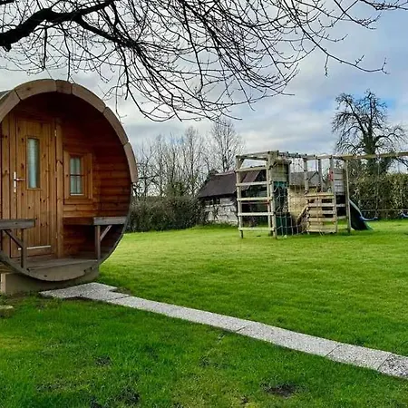 Poigniere 17 Pers Jacuzzi, Baby-foot, 30 Min *