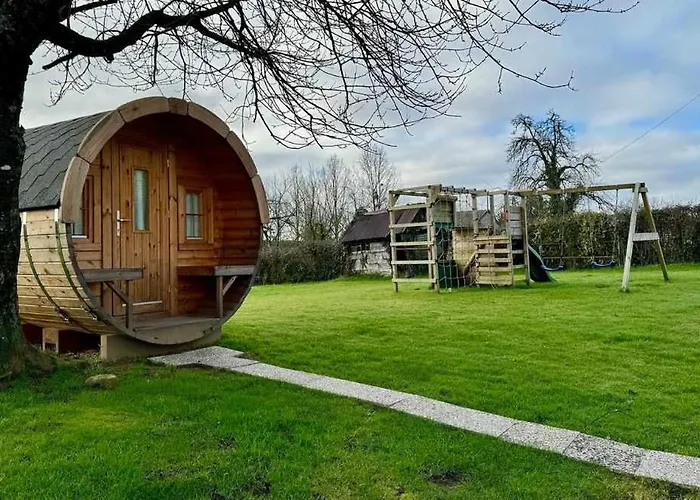 Poignière 17 Pers Jacuzzi, Baby-foot, 30 Min *